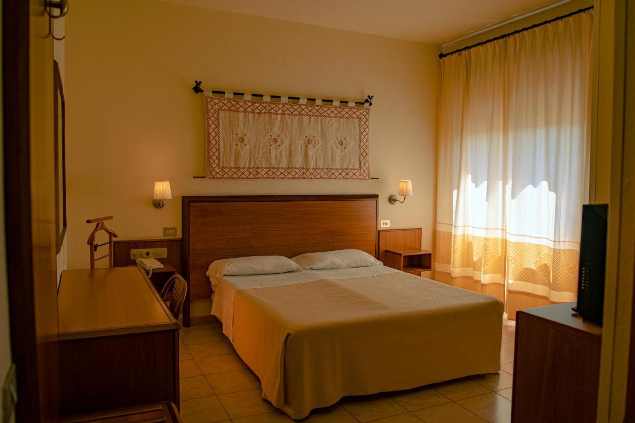 Hotel Califfo Куарту-Сант'Элена Экстерьер фото