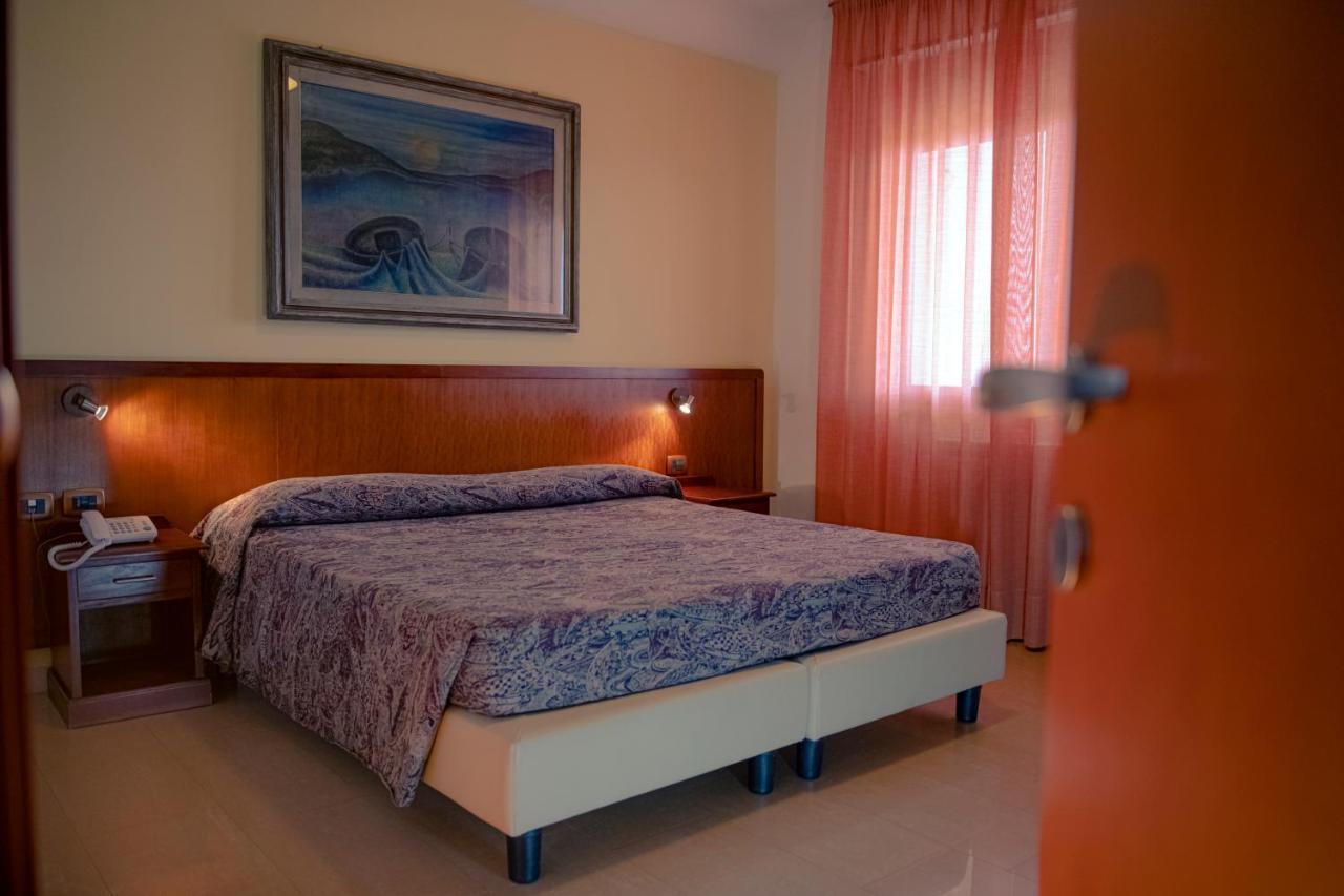 Hotel Califfo Куарту-Сант'Элена Экстерьер фото
